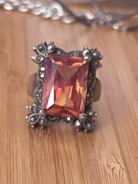 Vintage Women's Sterling Silver Champagne Ice Marcasite Statement ring SZ 8 1/4